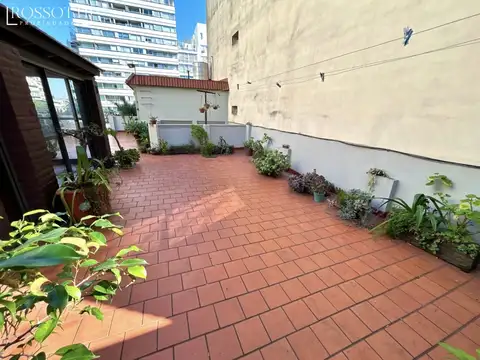 Depto Tipo Casa en Venta al Este