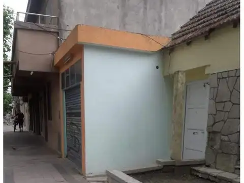 Casa   centrica en venta - Marcos Paz