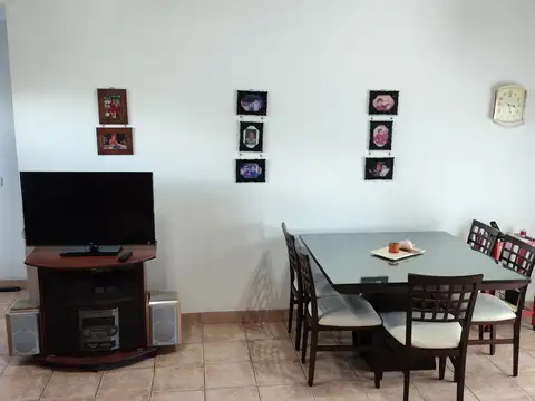 Depto Tipo Casa 2 ambientes con 1 baño