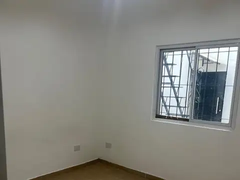 Depto Tipo Casa en Venta en Villa Lynch, USD 105.000