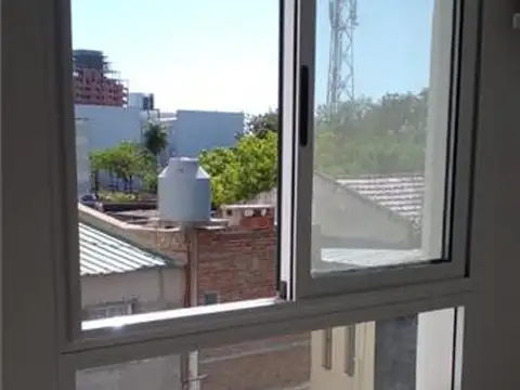 Departamento en Alquiler en Villa Centenario, $ 460.000