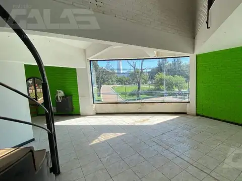 Local en Venta 30 años