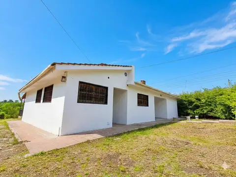 Casa en una planta en Lote 1800m2 Salsipuedes