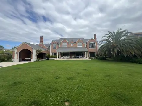 Casa estilo lomas de San Isidro