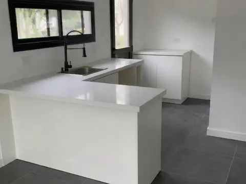 Casa en Venta en Pilar del Este - San Ramon, USD 160.000