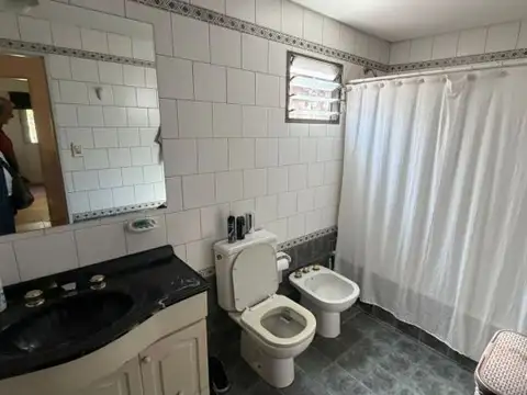 Depto Tipo Casa 4 ambientes con 2 baños