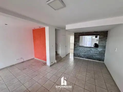 OPENHOUSE alquila hermoso dúplex en Barrio Villa Catalina