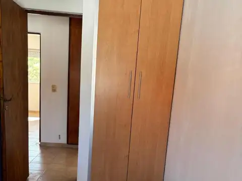 Casa en Alquiler con 1 cochera
