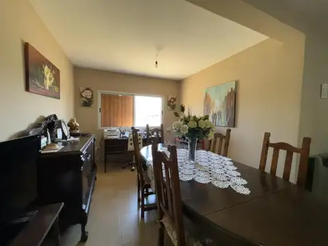 CASA 3 DORMITORIOS