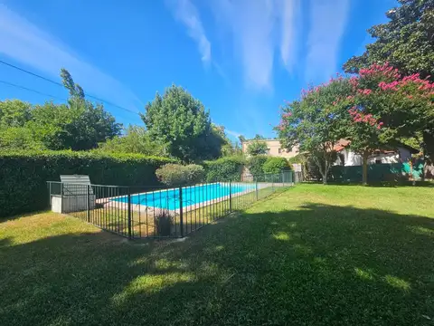 Venta Casa 4 amb c/pileta Robles del monarca Pilar