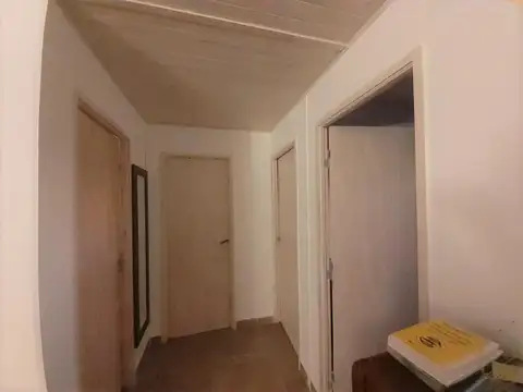 Casa En Venta En Pareja Pavón, Pocos Años De Edificación 