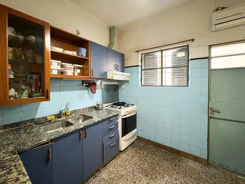 CASA 5 AMBIENTES A LA VENTA EN MERLO SUR