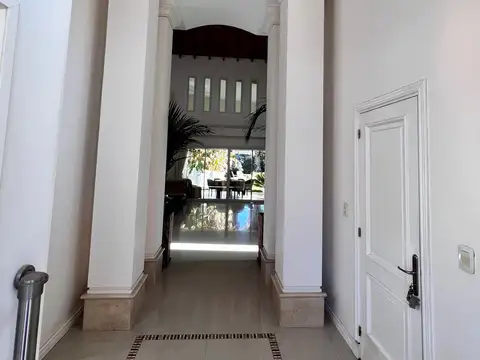 Casa en Venta en Chacras de Coria, USD 680.000