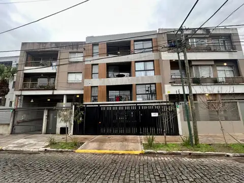 Cochera - OPORTUNIDAD - a mts, de Av. Centenario