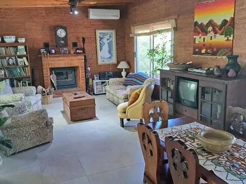 Casa 4 ambientes con 3 baños