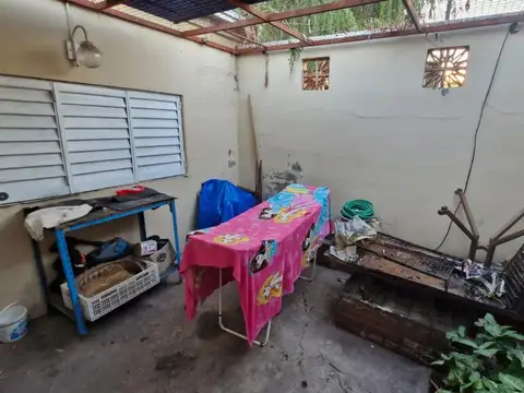 VENTA CASA + DEPARTAMENTO - ANGEL CASANELLO 4100