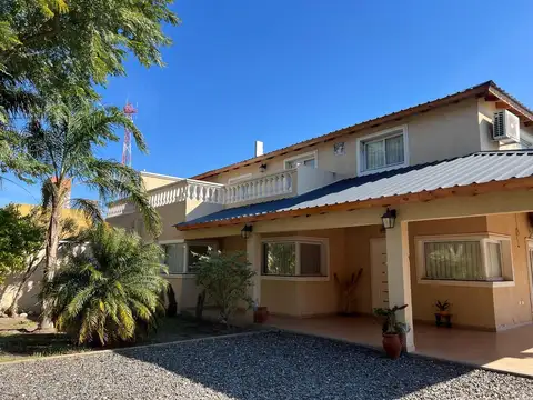 Casa en Venta en La Carrera, USD 238.000