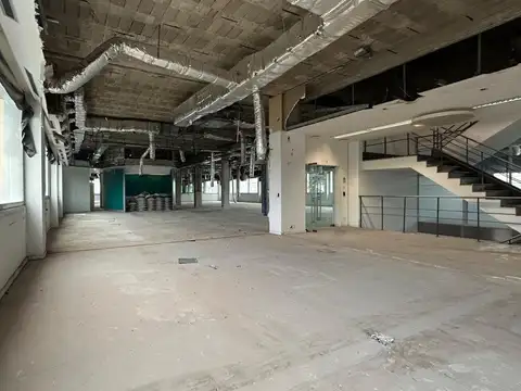 Oficina en Alquiler en Villa Lynch, USD 12.000