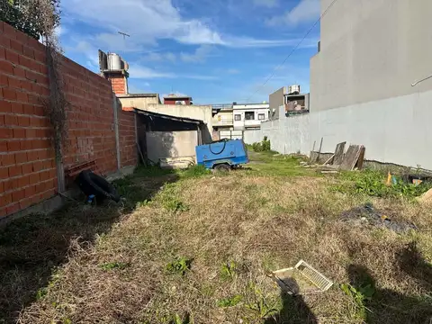 Casa 2 ambientes con 1 baño