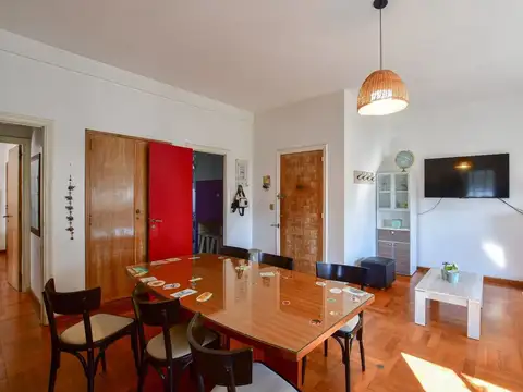 Departamento 4 ambientes con 2 baños