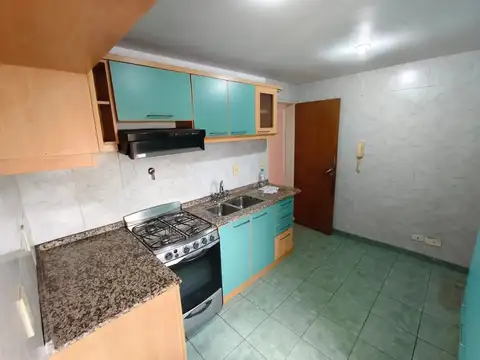 Departamento 4 ambientes con 2 baños