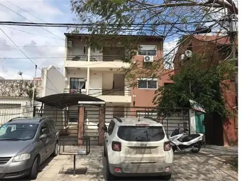 Departamento 3 ambientes en Venta luminoso - Cervantes  2800