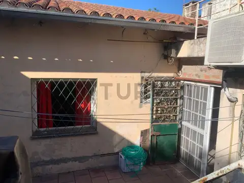 26 de Julio 1890 100, Piso 0