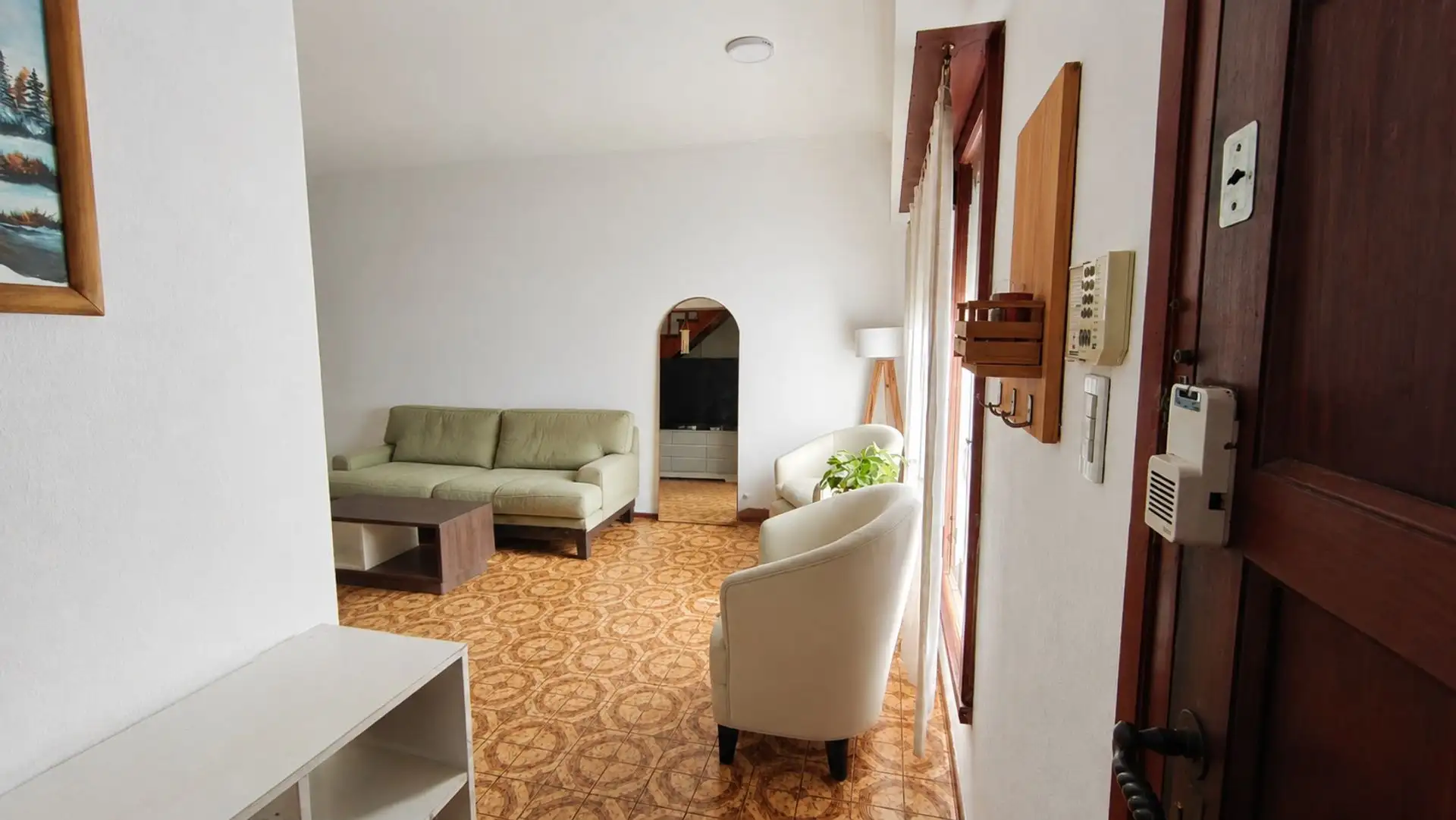 VENTA CASA 5 AMB,PATIO Y GARAGE, B° CONSTITUCIÓN