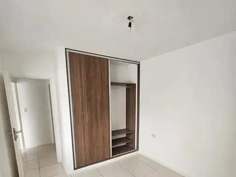 Departamento en Alquiler en Granadero Baigorria, $ 600.000