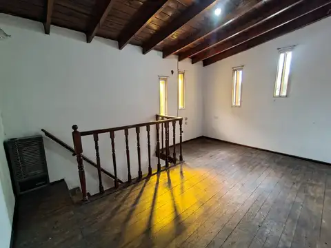 Depto Tipo Casa en Venta 50 años
