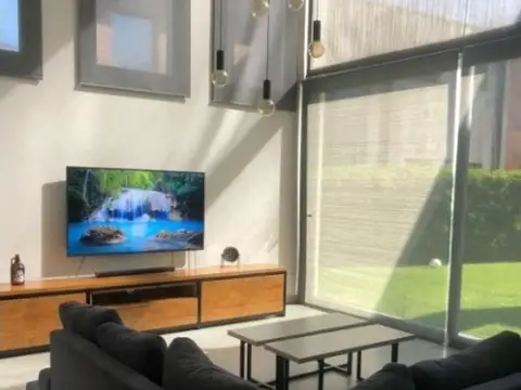 Casa en Alquiler de 3 dormitorios