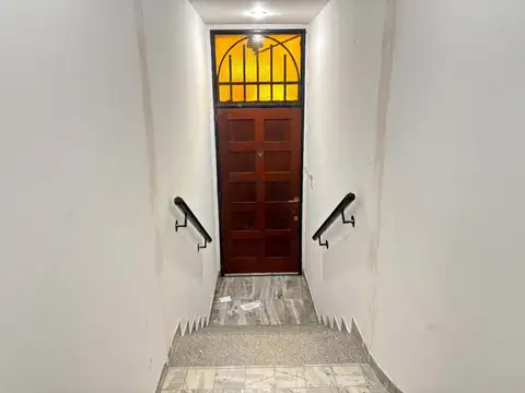 Depto Tipo Casa en Venta en Flores, USD 220.000