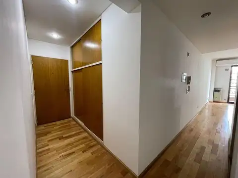 Venta Departamento 2 amb. en Caballito con balcón