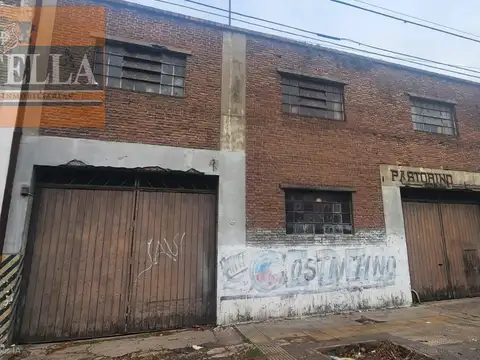 Galpón 1508 m² c/ Entrepiso Baño, Vestuario y Oficina - Puente grua 2tn - Nueva Pompeya