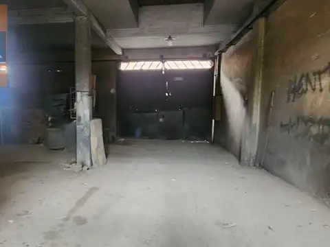 Galpon en Venta 59  mts Fondo