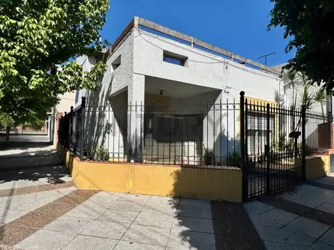 VENTA CASA 3 AMBIENTES MARTIN CORONADO PARRILLA COCHERA