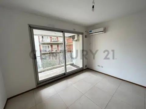 Departamento en Alquiler en Flores, $ 640.000