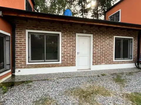 Casa en Alquiler con 1 cochera