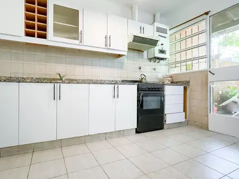 Casa en Alquiler con 1 cochera