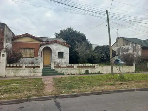 VENTA CASA A RECICLAR LA GUARDA A PASOS DE MITRE