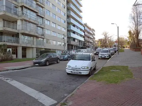 Departamento en Venta en Puerto Buceo , USD 125.000