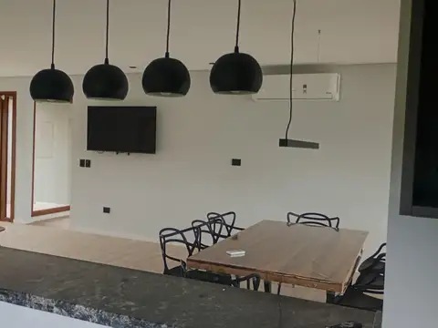 Casa en Alquiler de 3 dormitorios