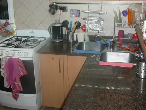 ONCE. DUEÑO DIRECTO, SIN COMISIÓN, ALQUILA 3 AMB S/B.SUR MER AL 400