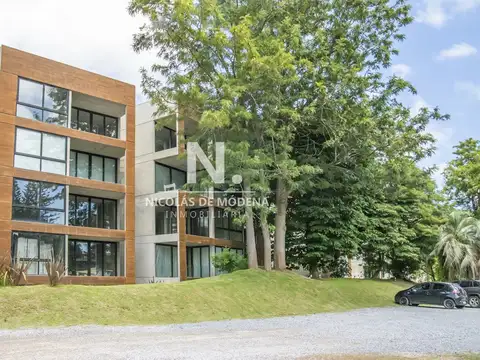 Vende apartamento en Edificio Be House, unidad de 2 dormitorios, Punta del Este 