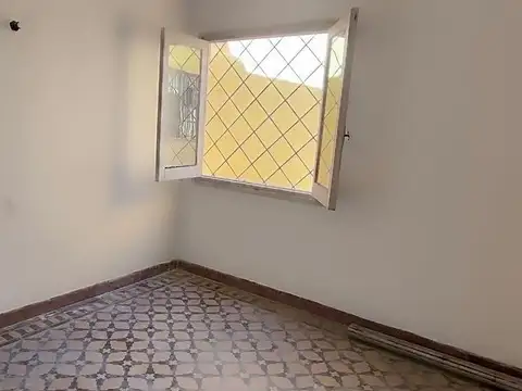 VENTA CASA CENTRO 3 DORMITORIOS CON GARAGE Y FONDO