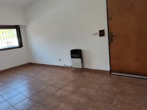 Departamento en Alquiler en Monte Castro, $ 720.000