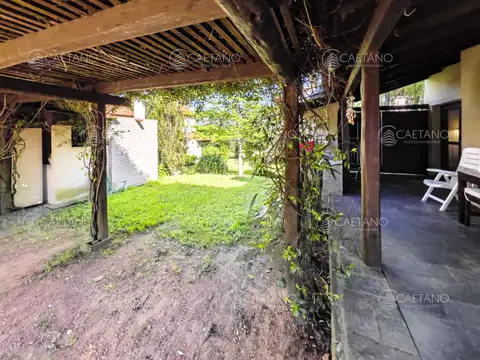 Casa 3 ambientes con 2 baños