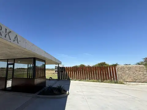 PIRKA Barrio Cerrado con amenities | 501 y 165 J. Gorina