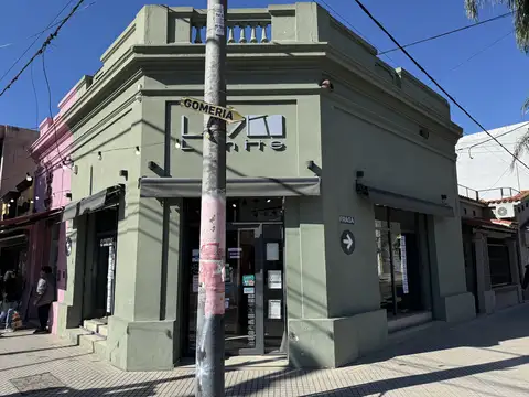 Local de Ropa en esquina