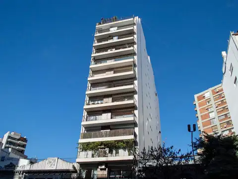 SEMIPISO DE TRES AMBIENTES- ESCRITORIO Y DEPENDENCIA